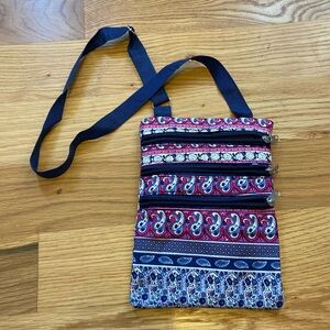 Paisley Crossbody Purse nwot
